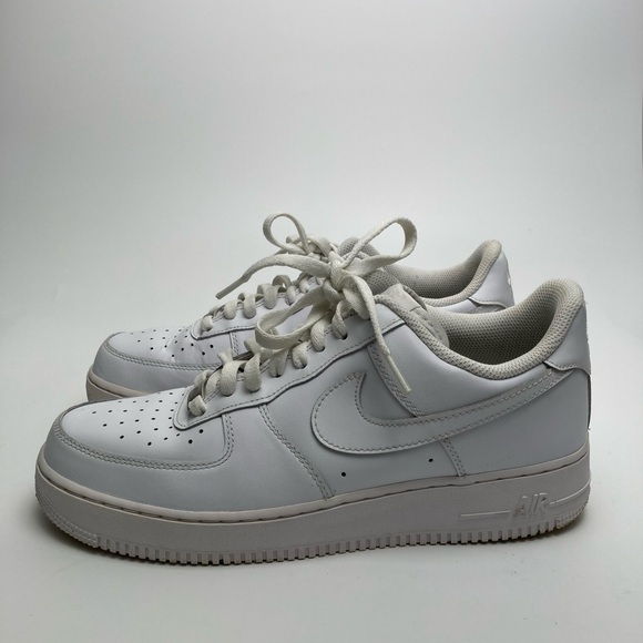 Nike Men's Air Force 1 White Sneakers - Picture 5 of 9